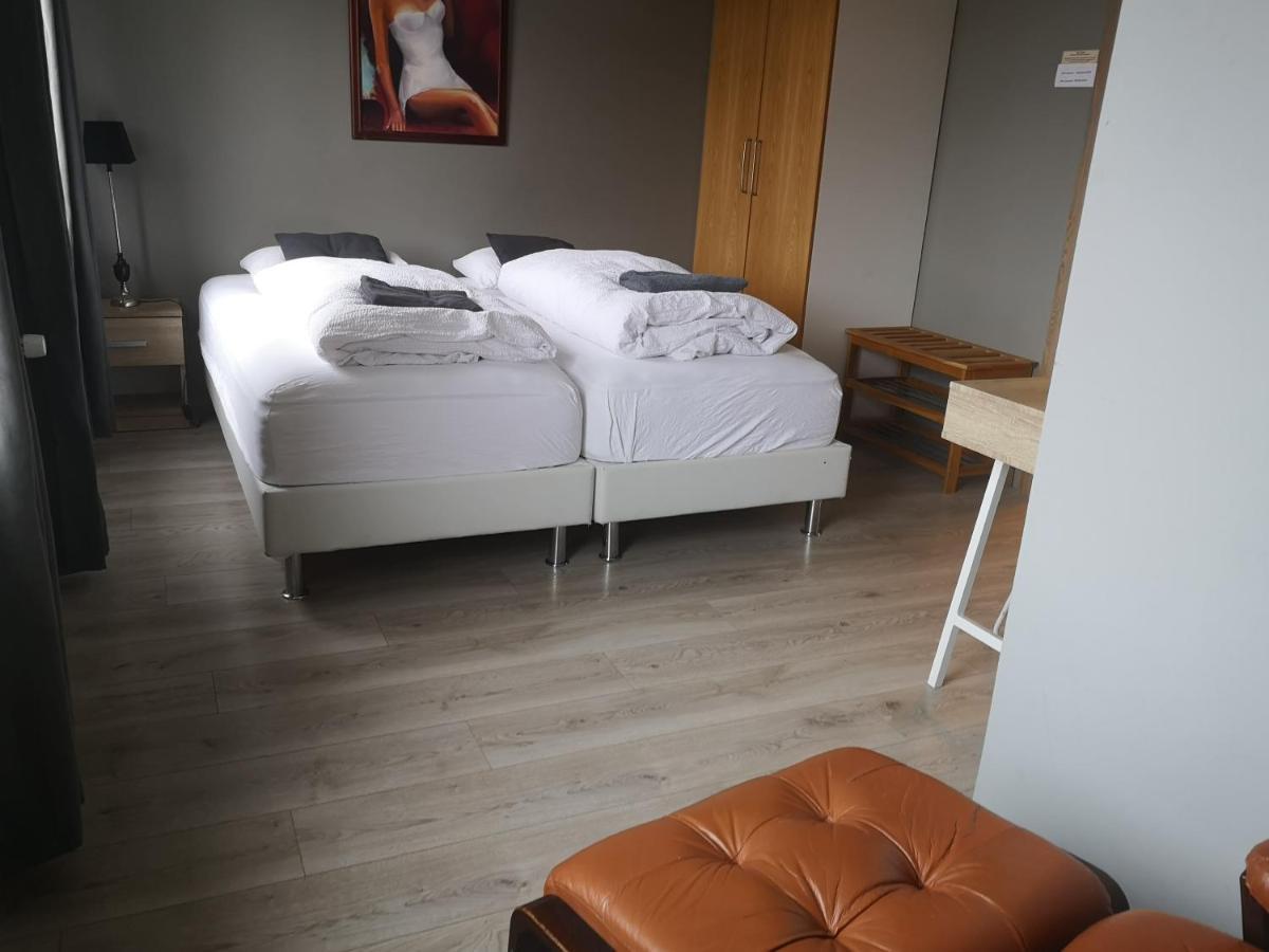 Acco Town Square Apartments آكيورِيْري المظهر الخارجي الصورة