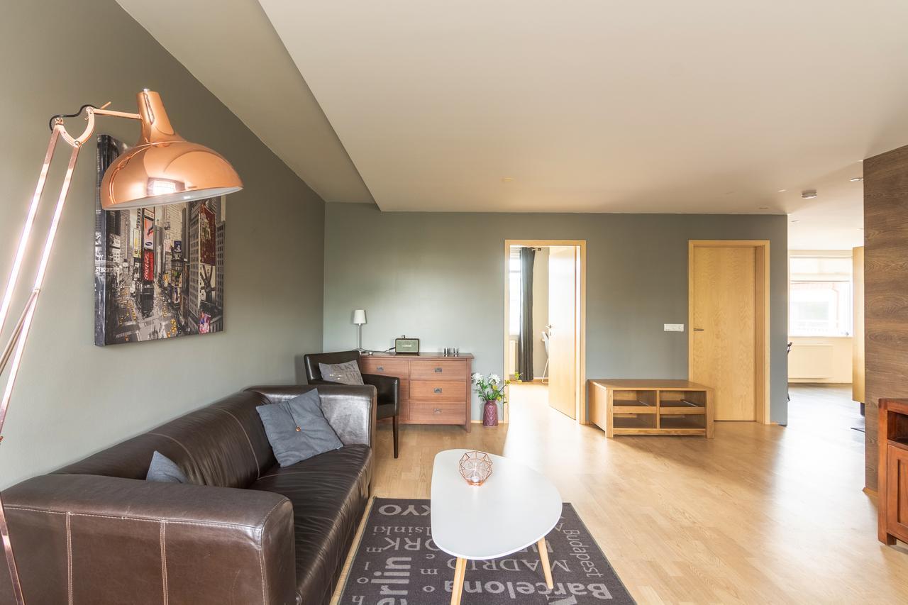 Acco Town Square Apartments آكيورِيْري المظهر الخارجي الصورة